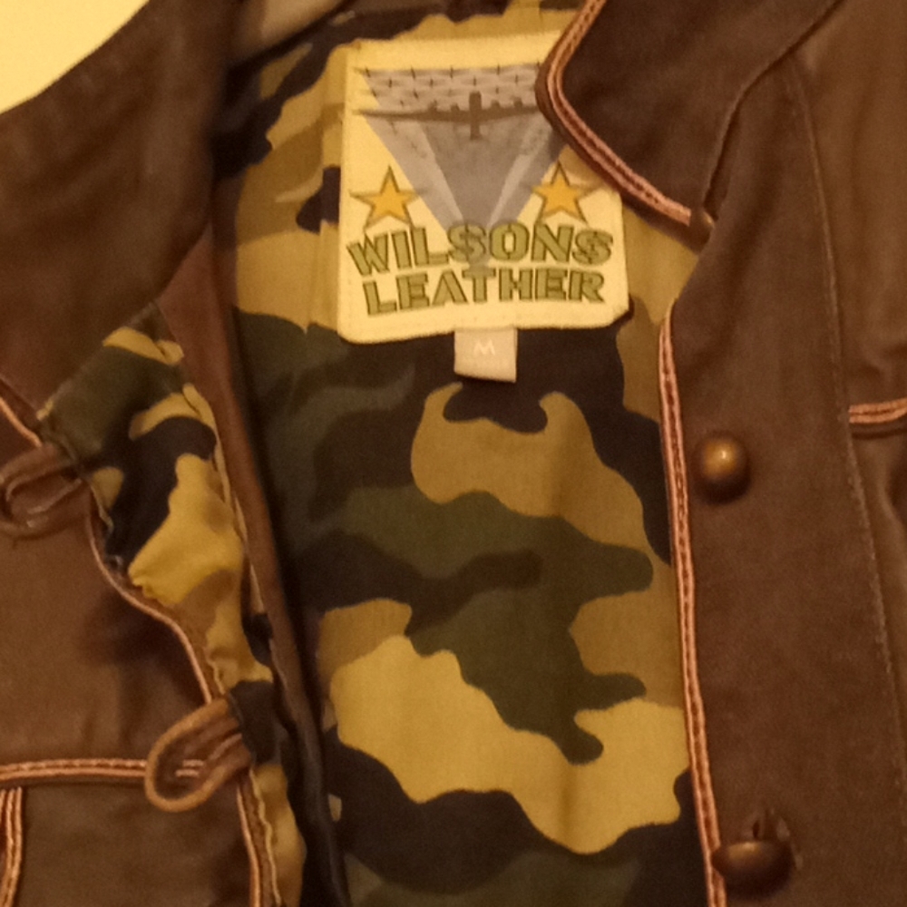 Cropped Jacket - Picture 2 of 2